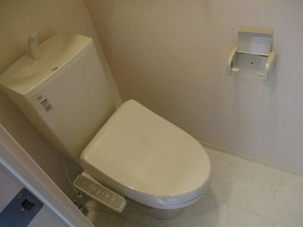 松戸市秋山のアパート
