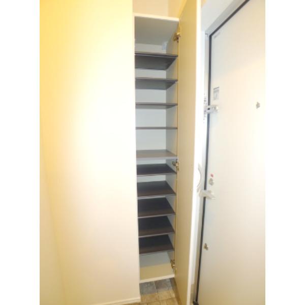 キャメル松戸岩瀬(玄関)