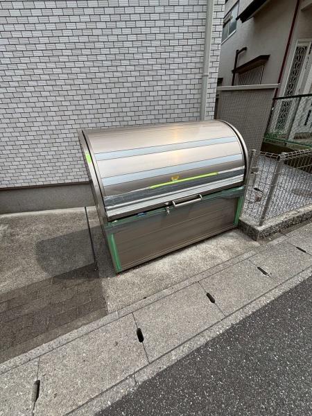 アクシズ　A