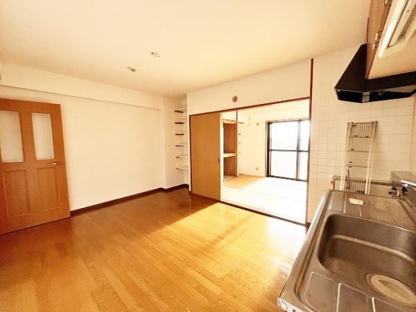 パインツリーコート