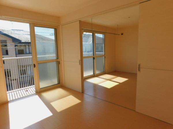 松戸市秋山３丁目のアパート