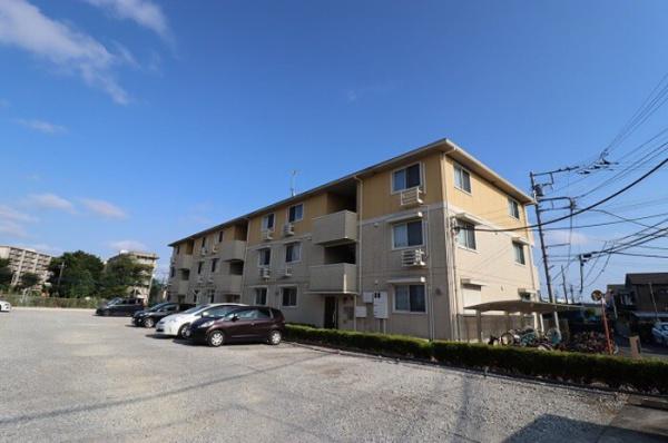 松戸市高塚新田のアパート