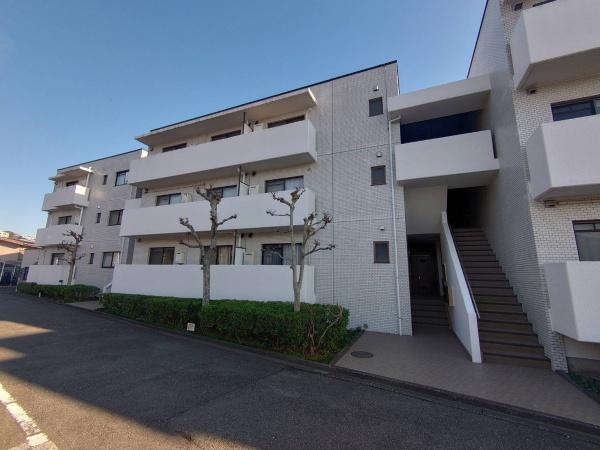 三浦郡葉山町堀内のマンション