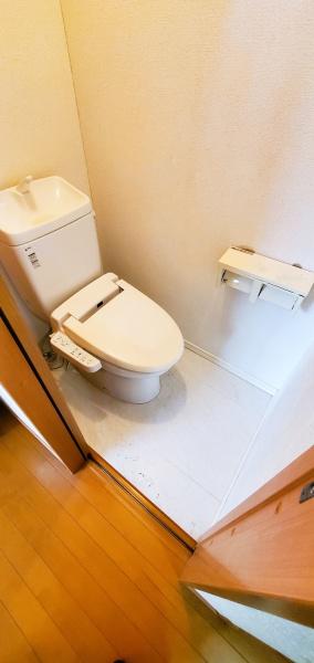 鎌倉市七里ガ浜東２丁目の貸家