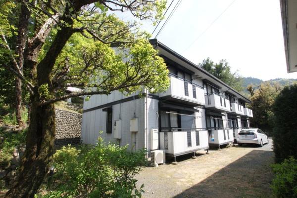 ブルーインハウス