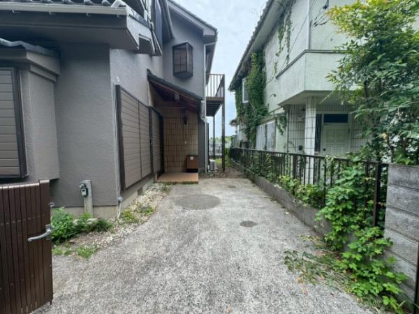あきる野市草花の貸家