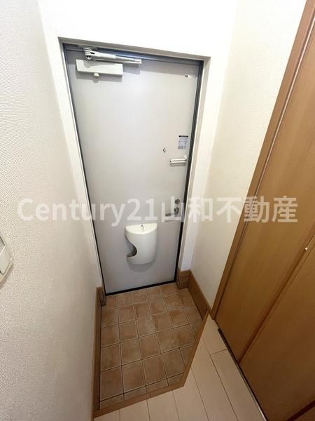 メゾン・ラピュ-タ(玄関)