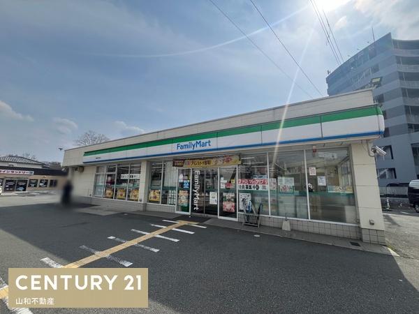 レーブ亀岡(ファミリーマート亀岡追分町店)