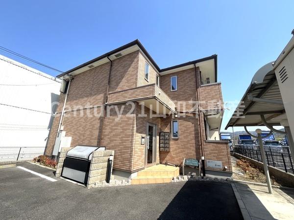 亀岡市篠町篠のアパート