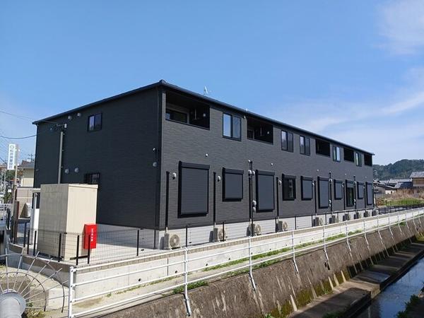 南丹市園部町栄町のアパート
