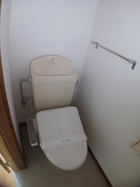 南丹市園部町小山東町のアパート