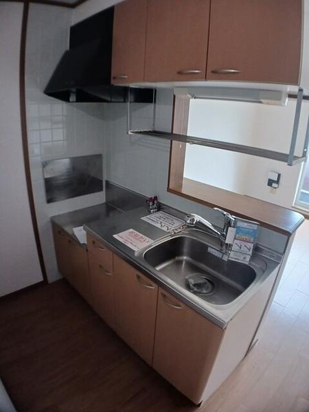 南丹市園部町小山東町のアパート