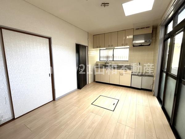 園部町小桜町貸家