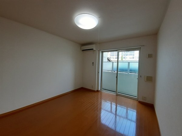 亀岡市大井町並河１丁目のアパート