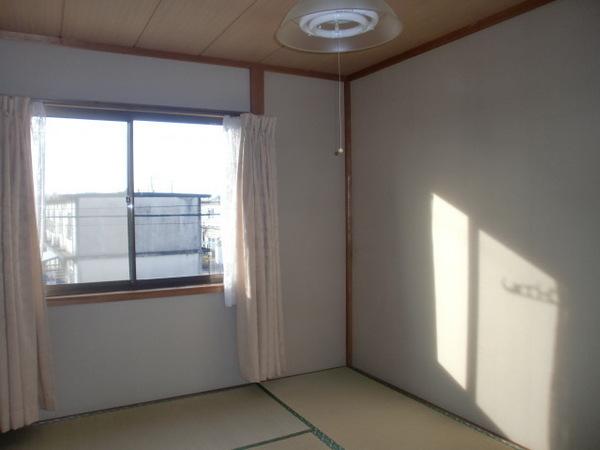 千葉市若葉区千城台東３丁目のアパート