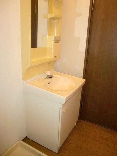 千葉市若葉区千城台東３丁目のアパート