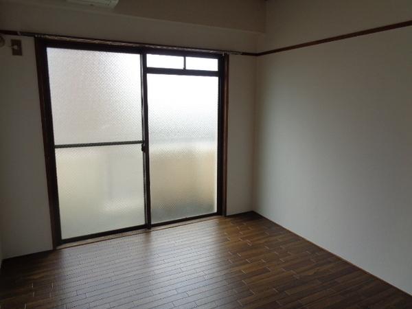 千葉市若葉区西都賀３丁目のマンション