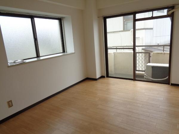 千葉市若葉区西都賀３丁目のマンション