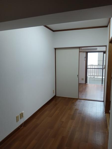 千葉市若葉区西都賀３丁目のマンション