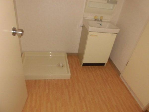 千葉市若葉区西都賀２丁目のマンション