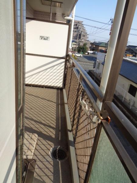 千葉市若葉区都賀2丁目のマンション(バルコニー)