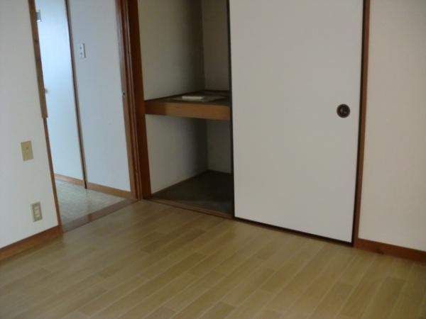 千葉市若葉区西都賀５丁目のアパート