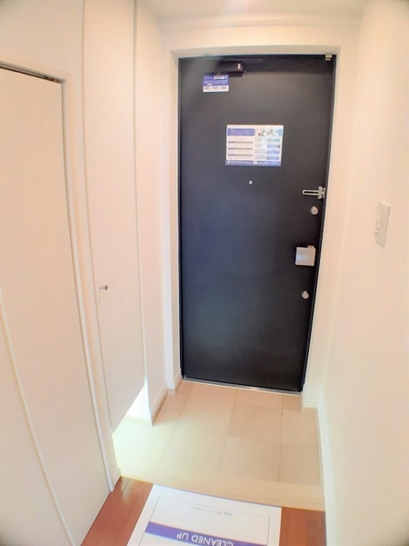 新宿区市谷本村町のマンション