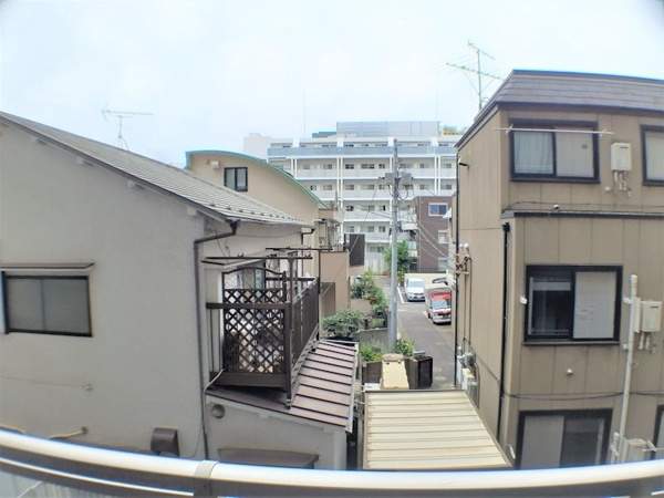 新宿区市谷薬王寺町のマンション