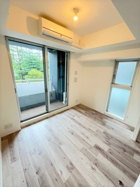 新宿区市谷本村町のマンション