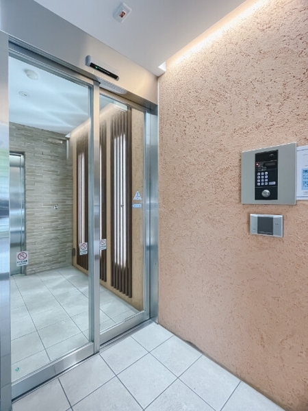 新宿区西早稲田３丁目のマンション