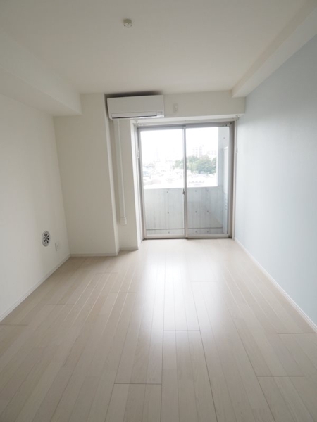 新宿区西早稲田３丁目のマンション
