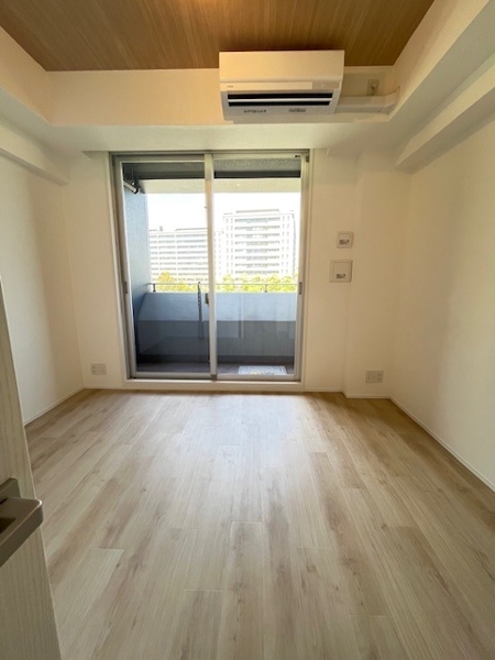 新宿区市谷本村町のマンション