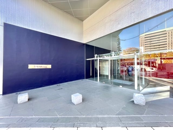 新宿区市谷本村町のマンション