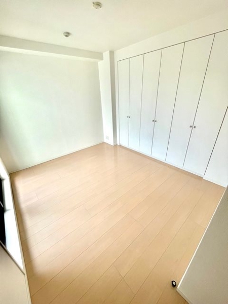 新宿区市谷砂土原町２丁目のマンション