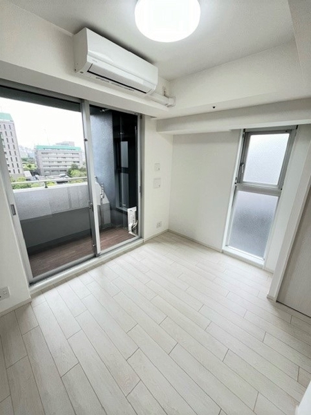 新宿区市谷本村町のマンション