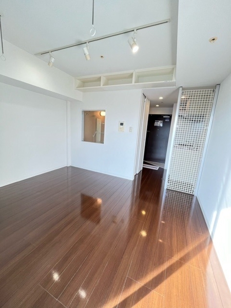 新宿区市谷薬王寺町のマンション