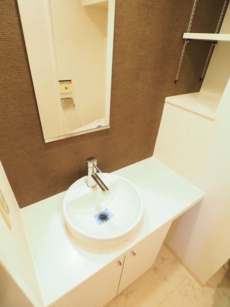 新宿区市谷薬王寺町のマンション