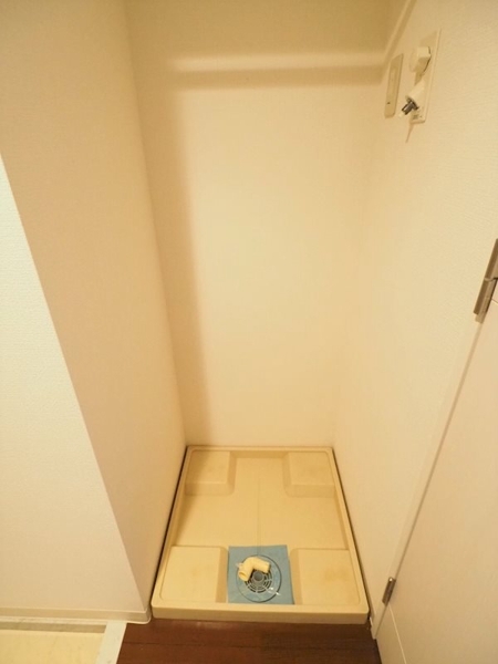 新宿区市谷薬王寺町のマンション