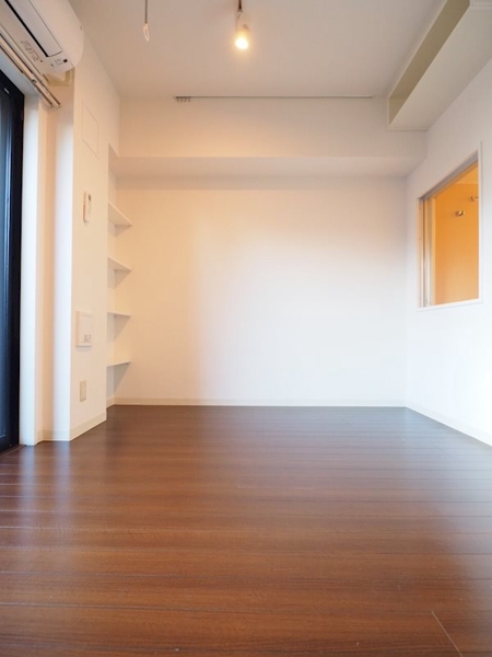 新宿区市谷薬王寺町のマンション