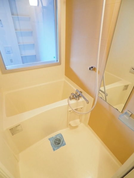 新宿区市谷薬王寺町のマンション