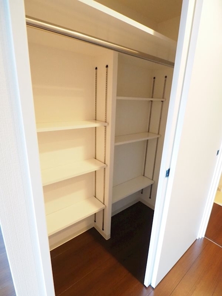 新宿区市谷薬王寺町のマンション