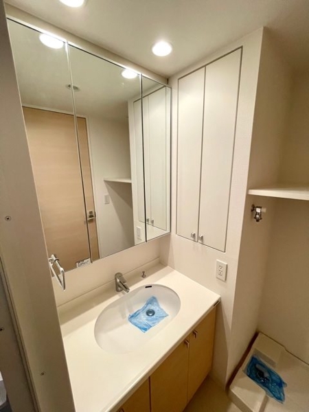新宿区市谷砂土原町２丁目のマンション