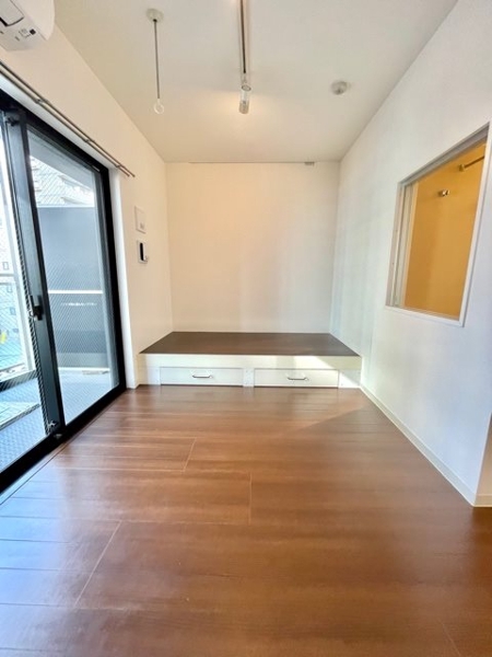 新宿区市谷薬王寺町のマンション