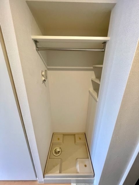 新宿区市谷薬王寺町のマンション