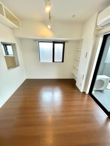 新宿区市谷薬王寺町のマンション