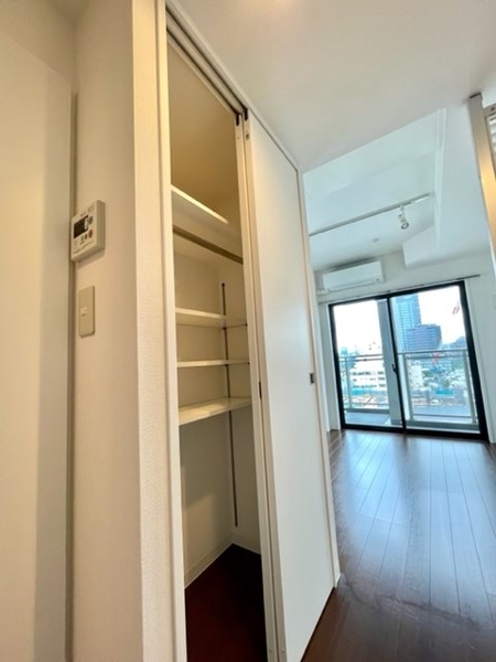 新宿区市谷薬王寺町のマンション