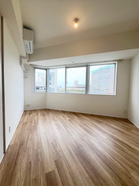 新宿区市谷本村町のマンション