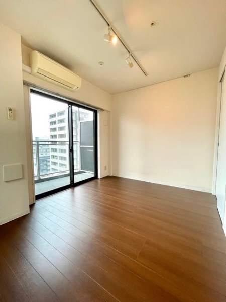 新宿区市谷薬王寺町のマンション