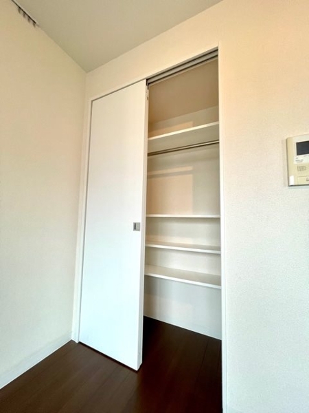 新宿区市谷薬王寺町のマンション