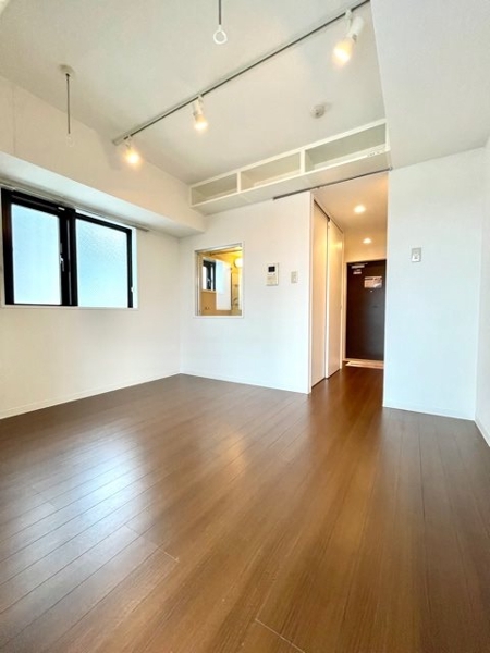 新宿区市谷薬王寺町のマンション